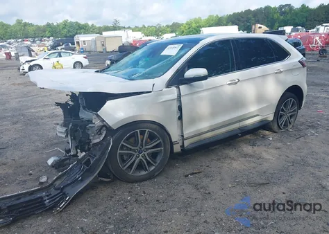 2019 Ford Edge Titanium z USA, uszkodzony, nr VIN 2FMPK4K97KBB11721